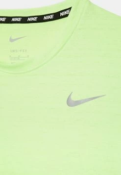 Nike Performance B NK DF SS MILER TOP UNISEX - Sports T-shirt - Ghost Green -Nike Performance store 023e7e506f9c4a38a9c69595fc4d2b03