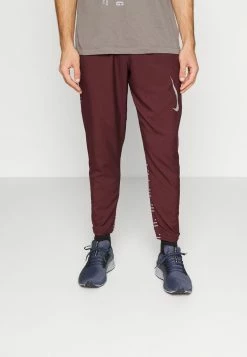Nike Performance NIKE DRI-FIT RUN DIVISION CHALLENGER HERREN LAUFHOSE - Tracksuit Bottoms - Burgundy Crush/silver