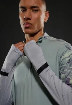 Nike Performance TRAIL - Sports T-shirt - Dusty Sage/wolf Grey/laser Blue -Nike Performance store 075f1f6ae10d495683010bcce5e1e151