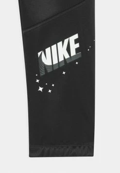 Nike Performance TAPER GFX - Tracksuit Bottoms - Black/white -Nike Performance store 08aad2df1c474c938aca35c099585037