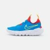 Nike Performance FLEX RUNNER 2 PSV UNISEX - Neutral Running Shoes - Photo Blue/atomic Green/university Red/university Gold