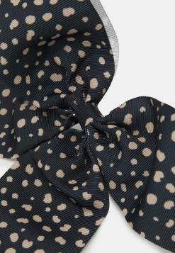 Nike Performance BOW LARGE - Hat - Black -Nike Performance store 0915b92c2e15463c99475b7e4d3b37c7