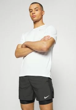 Nike Performance STRIDE HYBRID - Sports Shorts - Black -Nike Performance store 0957da3daae045dcada8de60b12ab42a