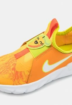 Nike Performance FLEX RUNNER 2 LIL UNISEX - Neutral Running Shoes - Kumquat/white/atomic Green/university Gold -Nike Performance store 0977deb14f734f30881448b747f60638