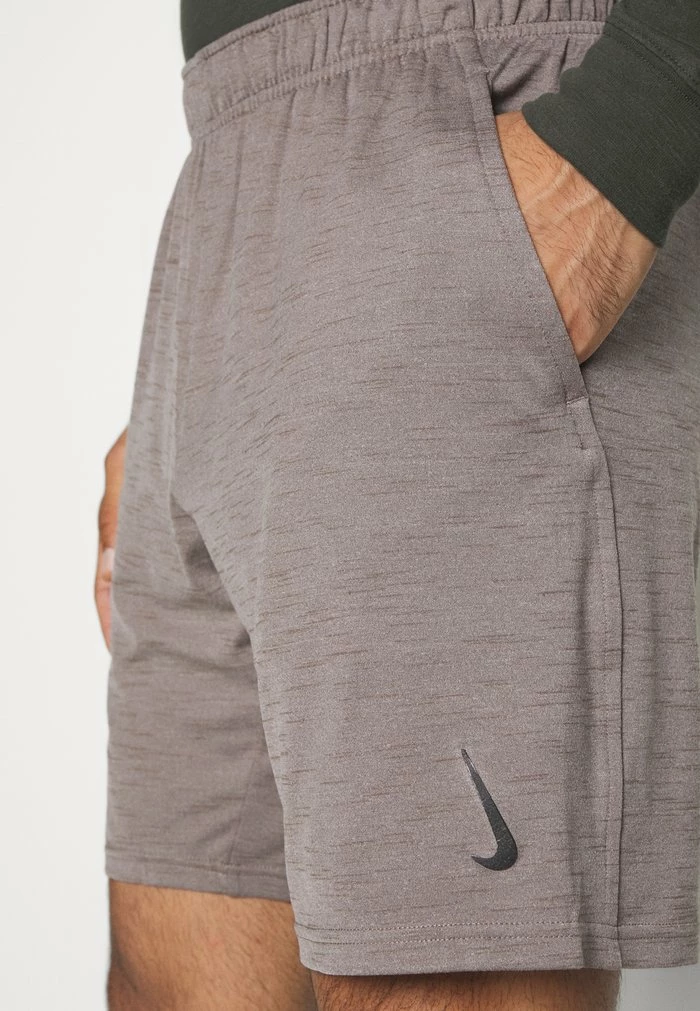 Nike Performance SHORT - Sports Shorts - Moon Fossil/ironstone/black 6 Nike Performance SHORT - Sports Shorts - Moon Fossil/ironstone/black - Image 6