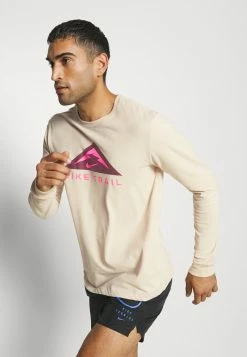 Nike Performance TEE TRAIL - Long Sleeved Top - Sanddrift 9 Nike Performance TEE TRAIL - Long Sleeved Top - Sanddrift -Nike Performance store 0ac15d8ea0644f76a1abdb7317a74aeb