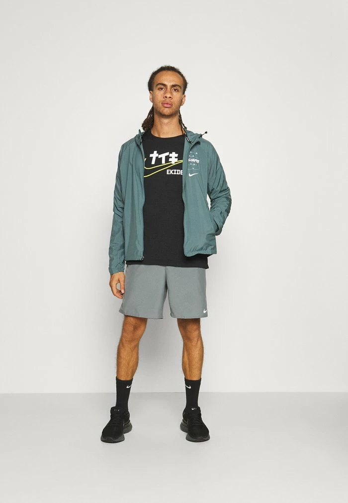 Nike Performance RUN SHORT - Sports Shorts - Smoke Grey 2 Nike Performance RUN SHORT - Sports Shorts - Smoke Grey - Image 2