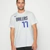 Nike Performance NBA DALLAS MAVERICKS LUKA DONCIC NAME AND NUMBER TEE - Print T-shirt - White/doncic Luka