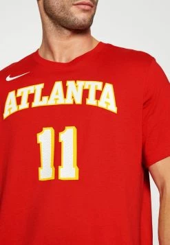 Nike Performance NBA TRAE YOUNG ATLANTA HAWKS NAME AND NUMBER TEE - Print T-shirt - University Red/young Trae -Nike Performance store 11034a087e3041eaad40e5551c21e1fd