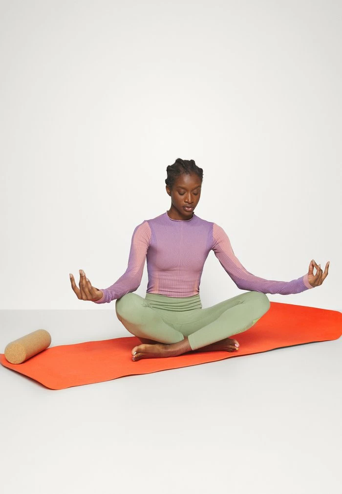 Nike Performance REVEAL - Long Sleeved Top - Lapis/apricot Agate 2 Nike Performance REVEAL - Long Sleeved Top - Lapis/apricot Agate - Image 2