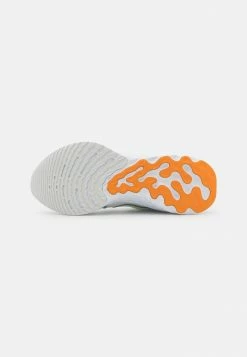 Nike Performance REACT INFINITY RUN - Neutral Running Shoes - White/particle Grey/kumquat/photon Dust -Nike Performance store 13fa62de59244a6696705c82974a9c4b