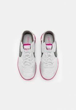 Nike Performance JR STREETGATO UNISEX - Indoor Football Boots - Grey Fog/brown/white -Nike Performance store 146f7f3849244784bc4d5b8aad9961e9