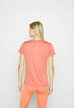 Nike Performance DRY TEE CREW - Sports T-shirt - Cinnabar/pure -Nike Performance store 1509fba331744e039444aeea16020d9c