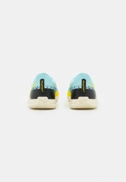 Nike Performance PHANTOM GT2 CLUB IC - Indoor Football Boots - Glacier Ice/black/yellow Strike 8 Nike Performance PHANTOM GT2 CLUB IC - Indoor Football Boots - Glacier Ice/black/yellow Strike -Nike Performance store 158d21300bdd454098639be47a23b3ff