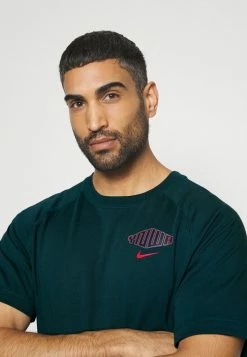 Nike Performance LIVERPOOL FC TRAVEL - Club Wear - Atomic Teal 11 Nike Performance LIVERPOOL FC TRAVEL - Club Wear - Atomic Teal -Nike Performance store 16202a6d77724cfdb09a6c854b4ded2a