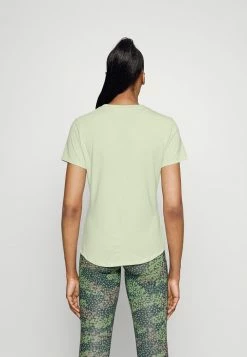 Nike Performance W NK ONE LUXE DF SS STD - Basic T-shirt - Olive Aura/silver -Nike Performance store 183bc7bd0be44898a26f0abf6dc7ebbf