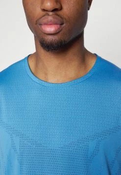 Nike Performance TRAIL RISE 365 - Sports T-shirt - Dutch Blue/mint Foam -Nike Performance store 1a7a56a42b89460dab5c78be45622d1e