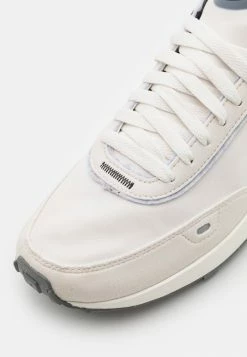 Nike Performance NIKE WAFFLE ONE SE UNISEX - Spikes - Phantom/black/sail -Nike Performance store 1b095f9e4fce4899b5e400dfdb91d9bc