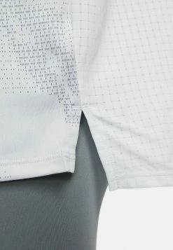 Nike Performance TRAIL RISE 365 - Sports T-shirt - Football Grey Ironstone 12 Nike Performance TRAIL RISE 365 - Sports T-shirt - Football Grey Ironstone -Nike Performance store 1b87c0a6472b4884a3ad5991ac4746c1