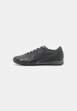 Nike Performance MERCURIAL ZOOM VAPOR 15 ACADEMY IC - Indoor Football Boots - Black/dark Smoke Grey/summit White/volt