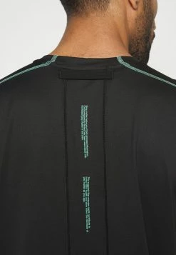 Nike Performance DRY DYE - Sports T-shirt - Black/light Menta -Nike Performance store 1d99e2478b414109ab5f0533ed5f6108