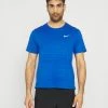 Nike Performance MILER - Sports T-shirt - Game Royal/reflective Silver