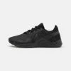 Nike Performance LEGEND ESSENTIAL - Training Shoe - Black/off Noir