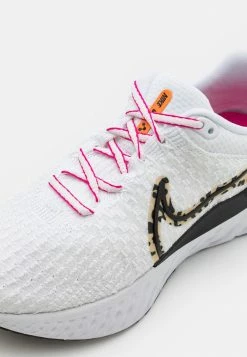 Nike Performance REACT INFINITY - Neutral Running Shoes - White/black/wheat Grass/pink Prime/magma Orange -Nike Performance store 213b86cc3bfc49358aaa939169999bef