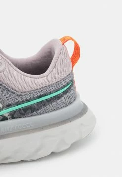 Nike Performance REACT INFINITY RUN FK 2 MFS - Neutral Running Shoes - Violet Ash/light Menta/particle Grey/platinum Tint/plum Fog/total Orange -Nike Performance store 2295e2a17df749c5a0030af33aad182d