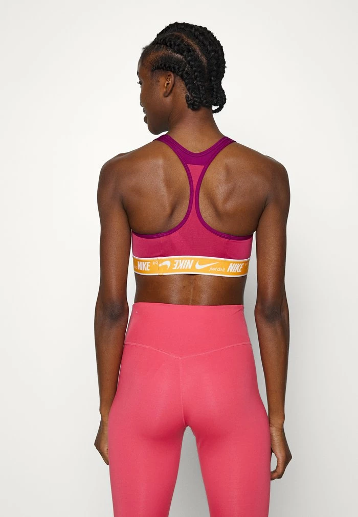 Nike Performance LOGO BRA - Medium Support Sports Bra - Sangria/light Curry/white 3 Nike Performance LOGO BRA - Medium Support Sports Bra - Sangria/light Curry/white - Image 3