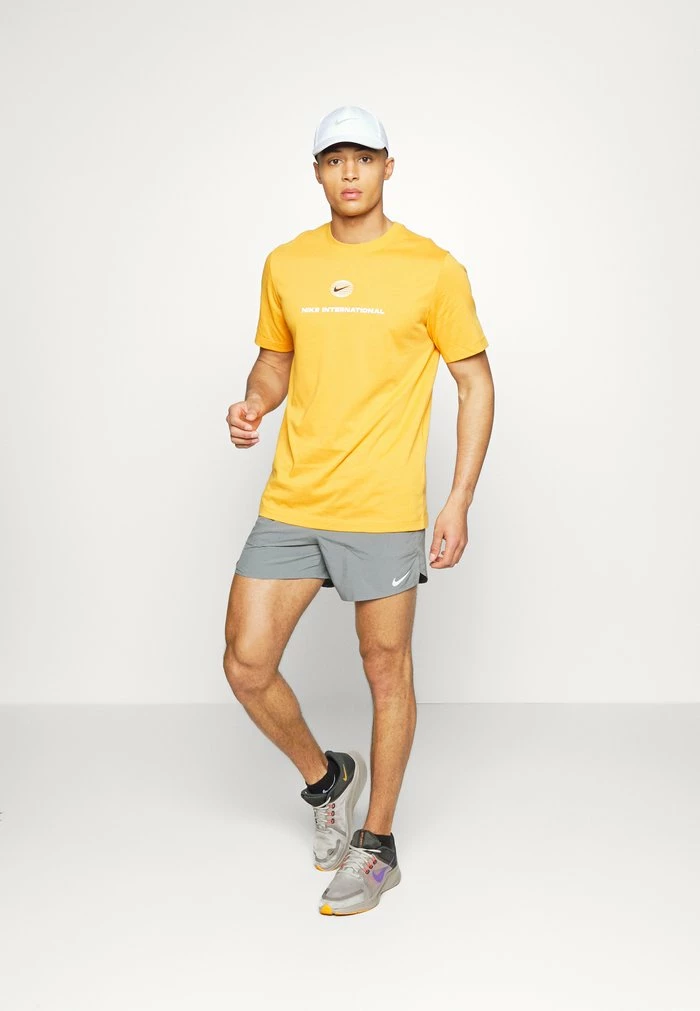 Nike Performance STRIDE - Sports Shorts - Smoke Grey/black/silver 2 Nike Performance STRIDE - Sports Shorts - Smoke Grey/black/silver - Image 2