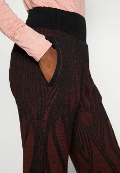 Nike Performance Tracksuit Bottoms - Oxen Brown/black/iron Grey -Nike Performance store 26d3ef604bd04b728cf2d28bebb633b9