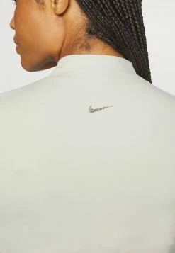 Nike Performance LUXE CROP - Long Sleeved Top - Light Orewood -Nike Performance store 27d5f90e96e949e1ae11a68b99e1ce51