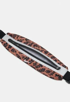 Nike Performance SLIM WAIST PACK 3.0 UNISEX - Bum Bag - Mineral Clay/black/silver -Nike Performance store 2829bfc80c6e44a49a0653a992cc5a01