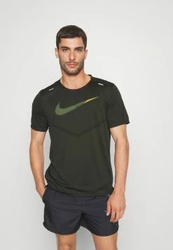 Nike Performance RISE - Print T-shirt - Alligator