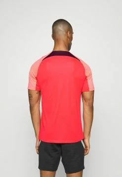Nike Performance LIVERPOOL FC STRIKE - Club Wear - Siren Red/burgundy Crush -Nike Performance store 2abc70b756354c1fbf7e4fd71e346f30