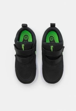 Nike Performance STAR RUNNER 3 UNISEX - Neutral Running Shoes - Black/chrome/dark Smoke Grey/green Strike -Nike Performance store 2c4cc0c7aa2947bc99717140f811760d