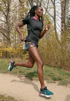 Nike Performance REACT INFINITY RUN 3 - Neutral Running Shoes - Black/dynamic Turquoise/pink Prime/washed Teal/ash Green/green Strike