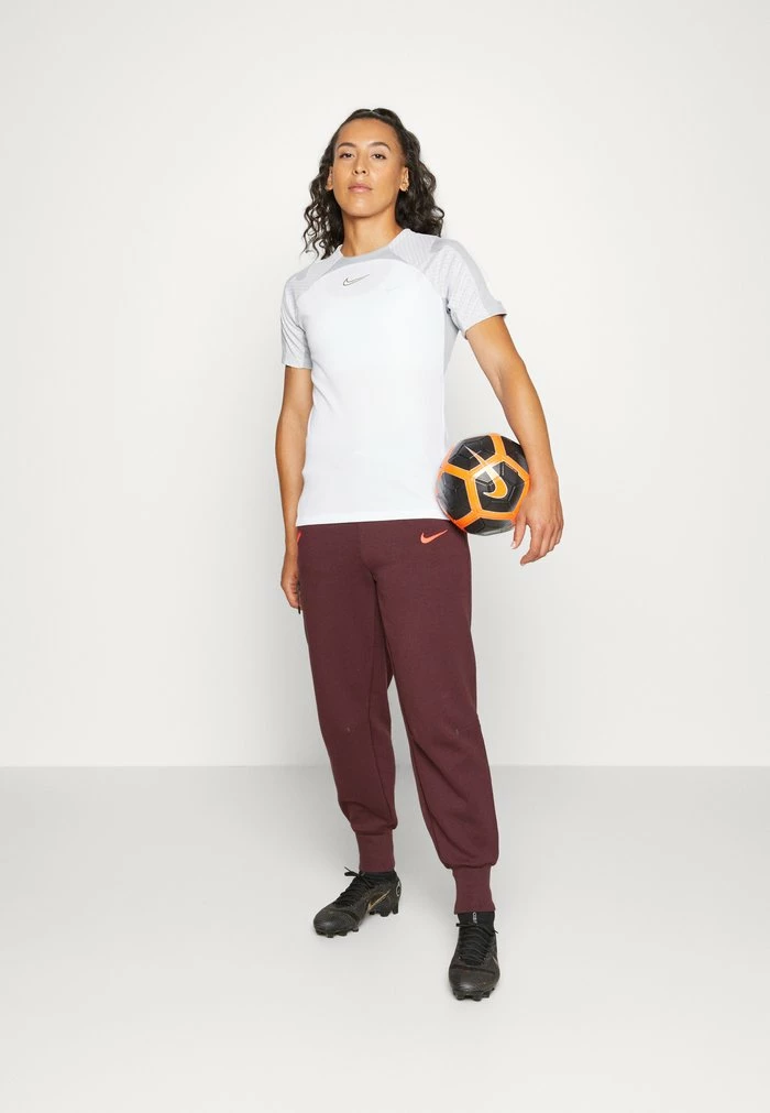 Nike Performance LIVERPOOL FC PANT - Club Wear - Burgundy Crush/siren Red 2 Nike Performance LIVERPOOL FC PANT - Club Wear - Burgundy Crush/siren Red - Image 2
