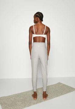 Nike Performance BLISS PANT - Tracksuit Bottoms - Light Iron/ore Clear -Nike Performance store 31f597203806475194371e653f2cd88b