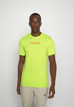Nike Performance TEE PRO - Sports T-shirt - Atomic Green