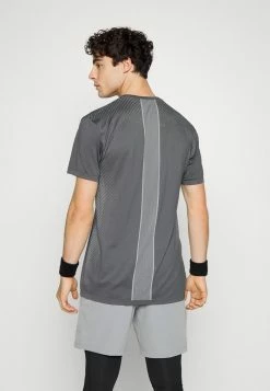 Nike Performance SEAMLESS - Print T-shirt - Iron Grey/grey Fog -Nike Performance store 331cdf23d4114a5784cf3c8657b486ef