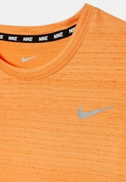 Nike Performance B NK DF SS MILER TOP UNISEX - Sports T-shirt - Orange Trance -Nike Performance store 3341421531f24945b373851bf2ad8f88