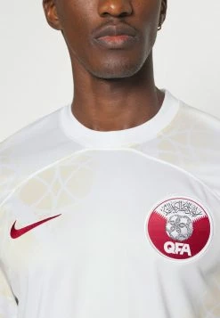 Nike Performance QATAR STADIUM AWAY - Football Shirt - White/beach/desert Maroon -Nike Performance store 346a26876e5b48f8b166949f55bb19cb