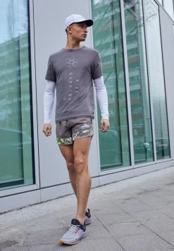 Nike Performance TRAIL - Sports Shorts - Olive Grey/light Iron Ore