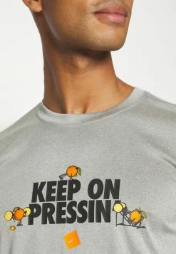 Nike Performance TEE HUMOR - Sports T-shirt - Grey Heather -Nike Performance store 37ef32edc4fc4572becef0ede0453282