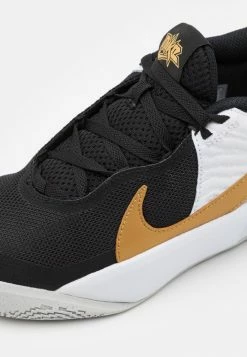 Nike Performance TEAM HUSTLE 10 UNISEX - Basketball Shoes - Black/metallic Gold/white/photon Dust -Nike Performance store 3c16928b66804a65abebde4b6e2b192a