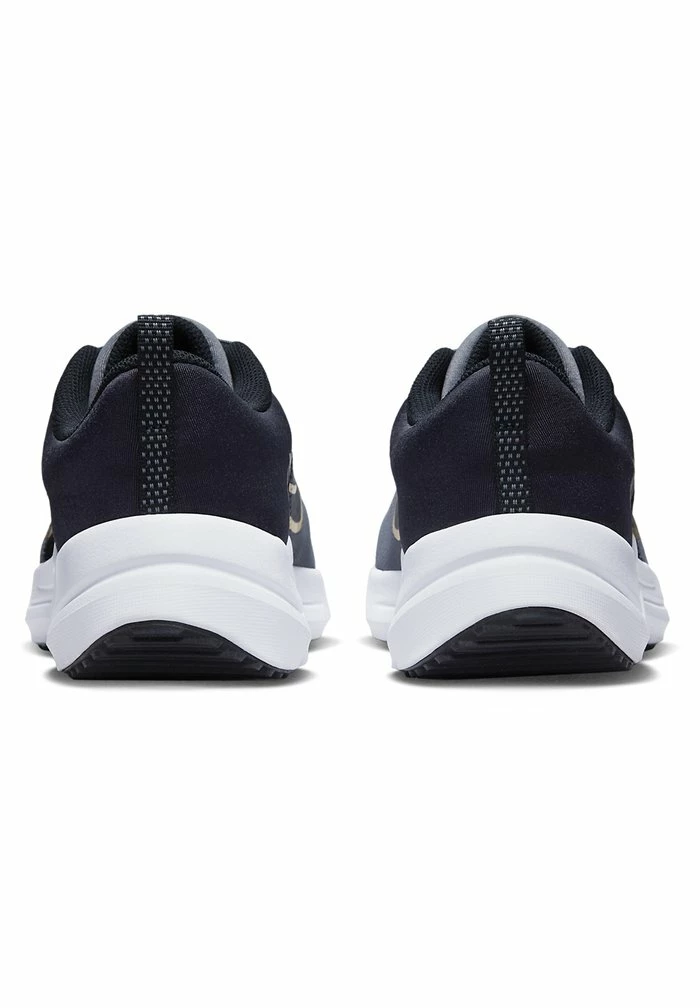 Nike Performance DOWNSHIFTER UNISEX - Neutral Running Shoes - Cool Grey/mtlc Gold-black-white 4 Nike Performance DOWNSHIFTER UNISEX - Neutral Running Shoes - Cool Grey/mtlc Gold-black-white - Image 4