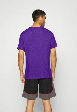 Nike Performance NBA LOS ANGELES LAKERS NIKE LOGO TEE - Sports T-shirt - Field Purple -Nike Performance store 42986e804bbb4b46bc35bb6f32f157e1