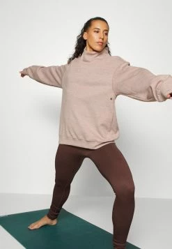 Nike Performance EARTH DAY - Sweatshirt - Desert Dust/iron Grey -Nike Performance store 46d8ee8651ee4baeb727febde441dc9e